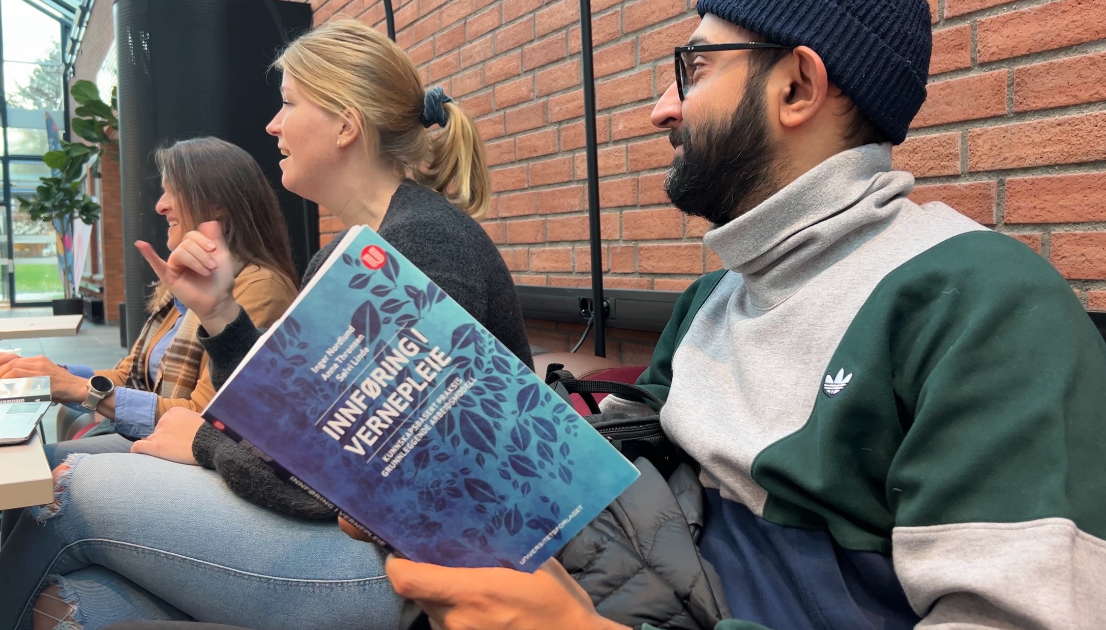 Student kohort på tegnspråk